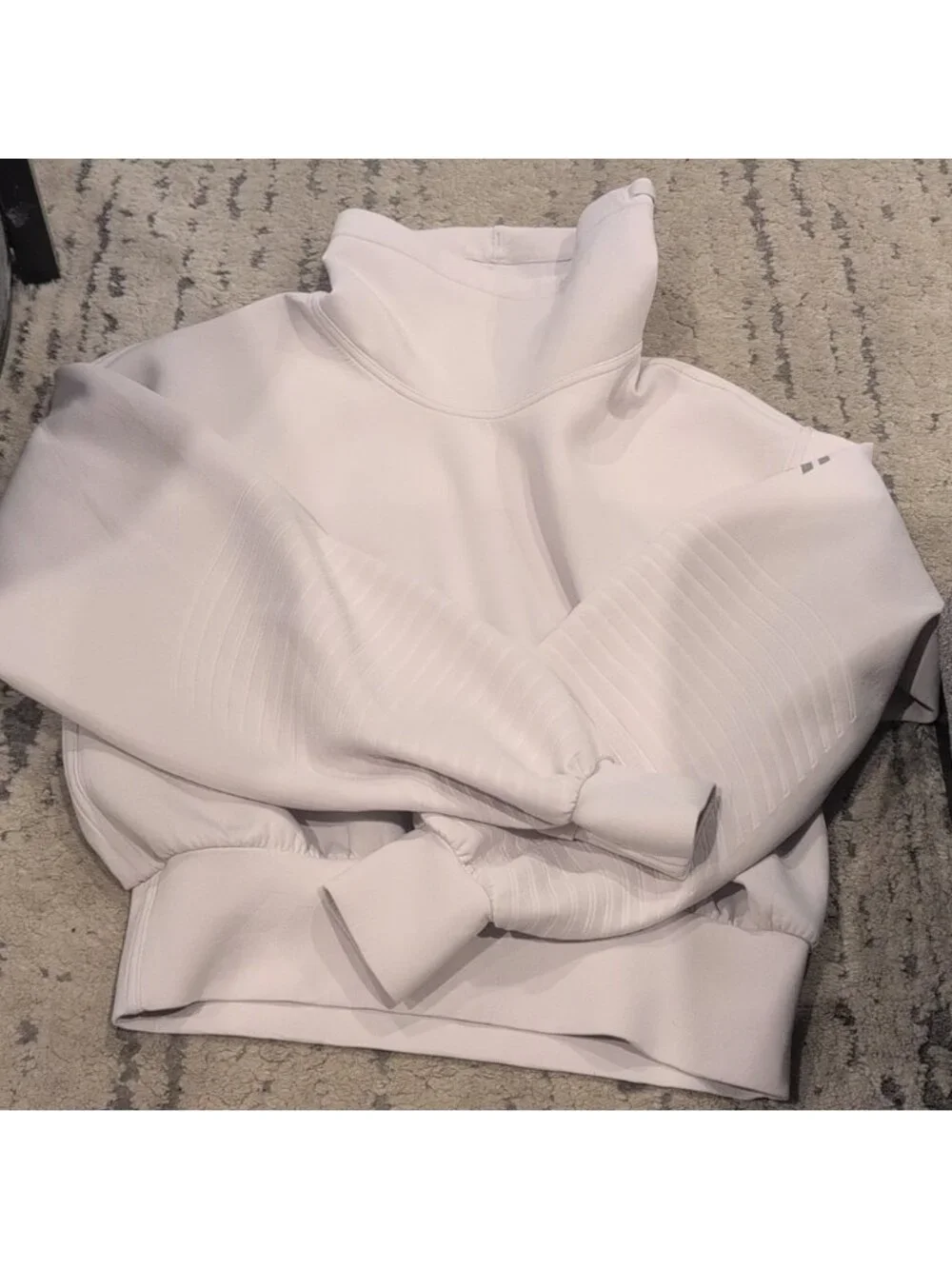 Lululemon Full Flourish Pullover Light Chrome